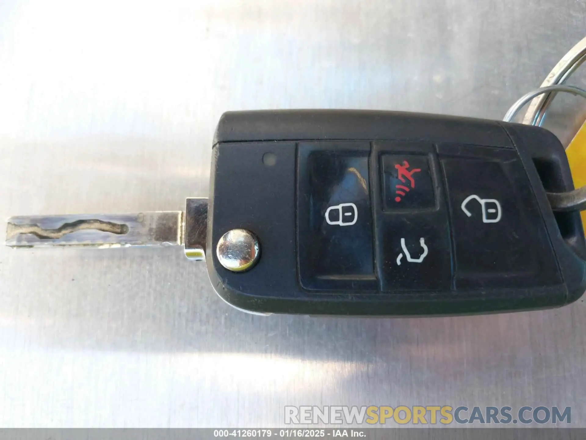 10 Photograph of a damaged car 1V2AP2CAXMC502369 VOLKSWAGEN ATLAS 2021