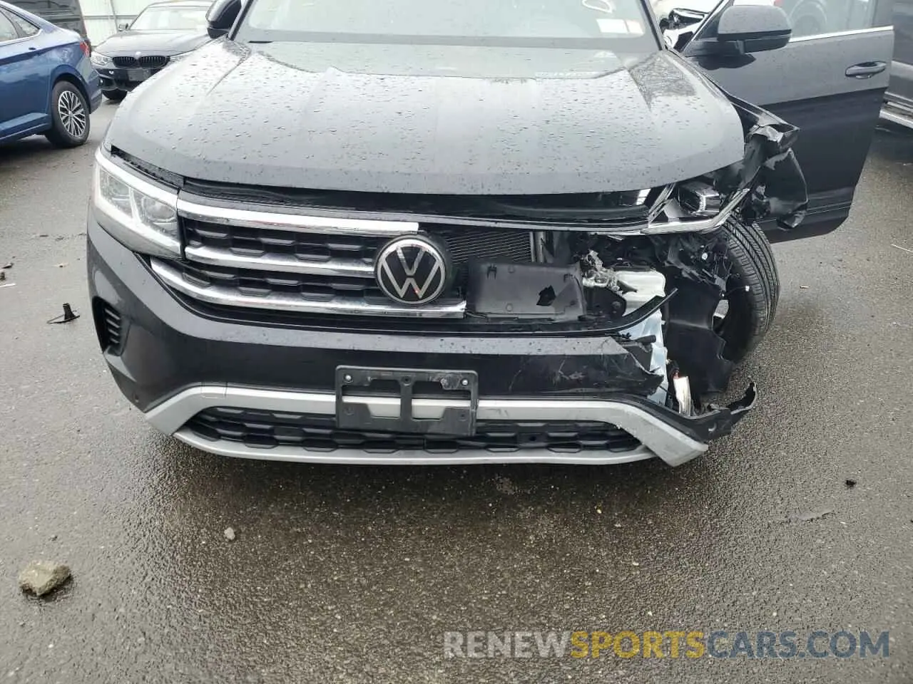 11 Photograph of a damaged car 1V2BE2CA7MC211872 VOLKSWAGEN ATLAS 2021