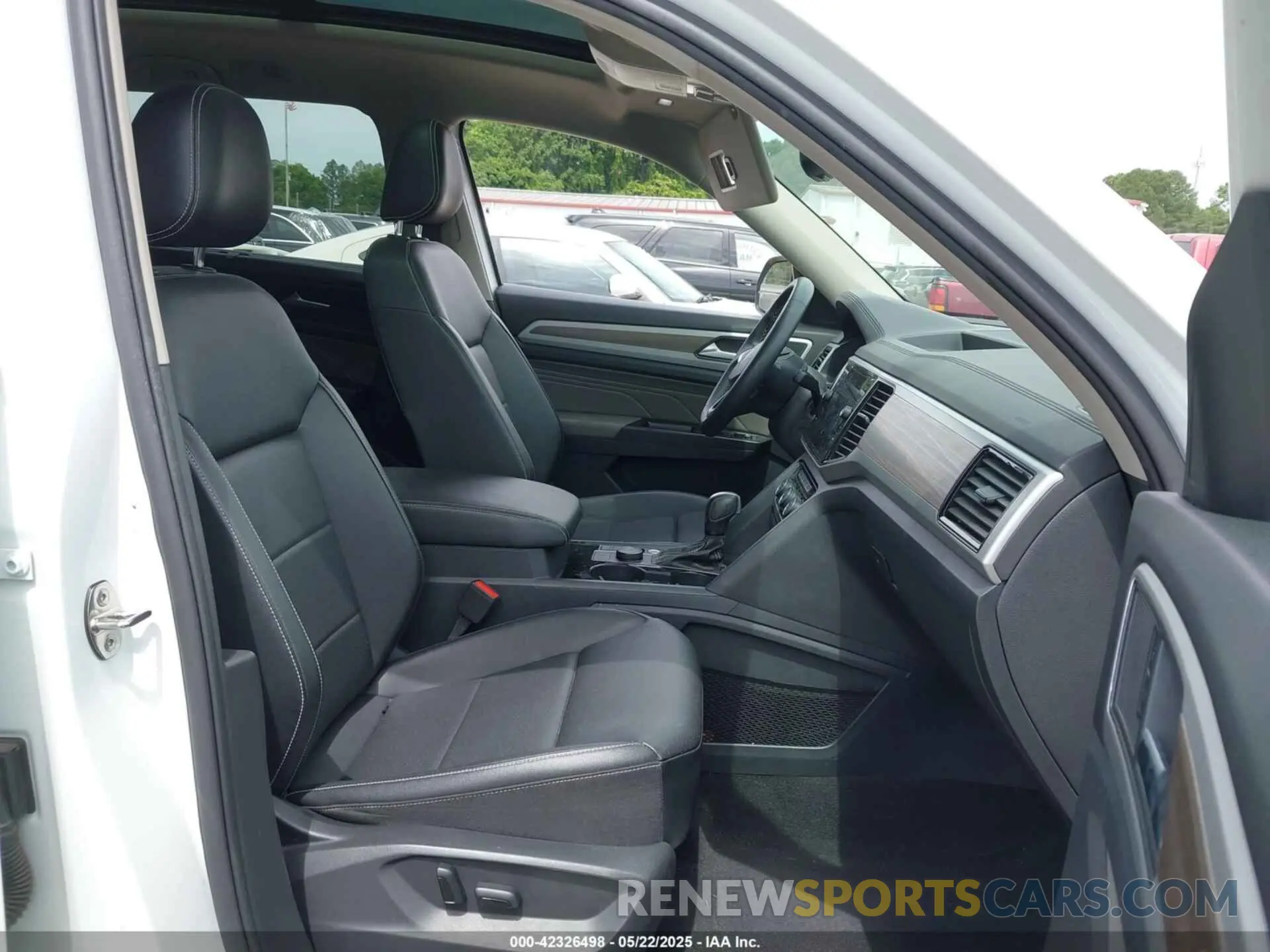 5 Фотография поврежденного автомобиля 1V2BR2CA4MC541523 VOLKSWAGEN ATLAS 2021