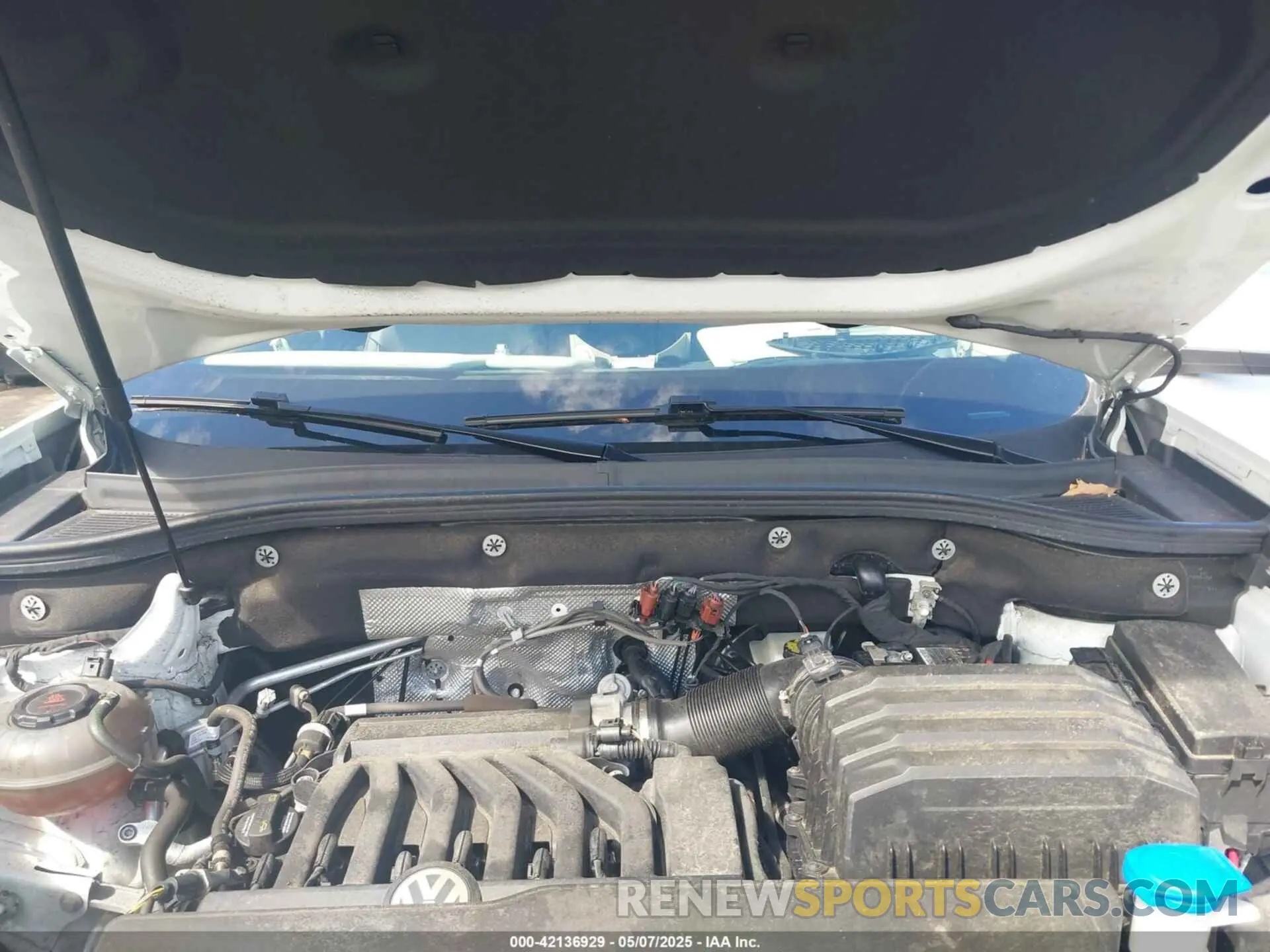 10 Photograph of a damaged car 1V2BR2CA5MC523418 VOLKSWAGEN ATLAS 2021