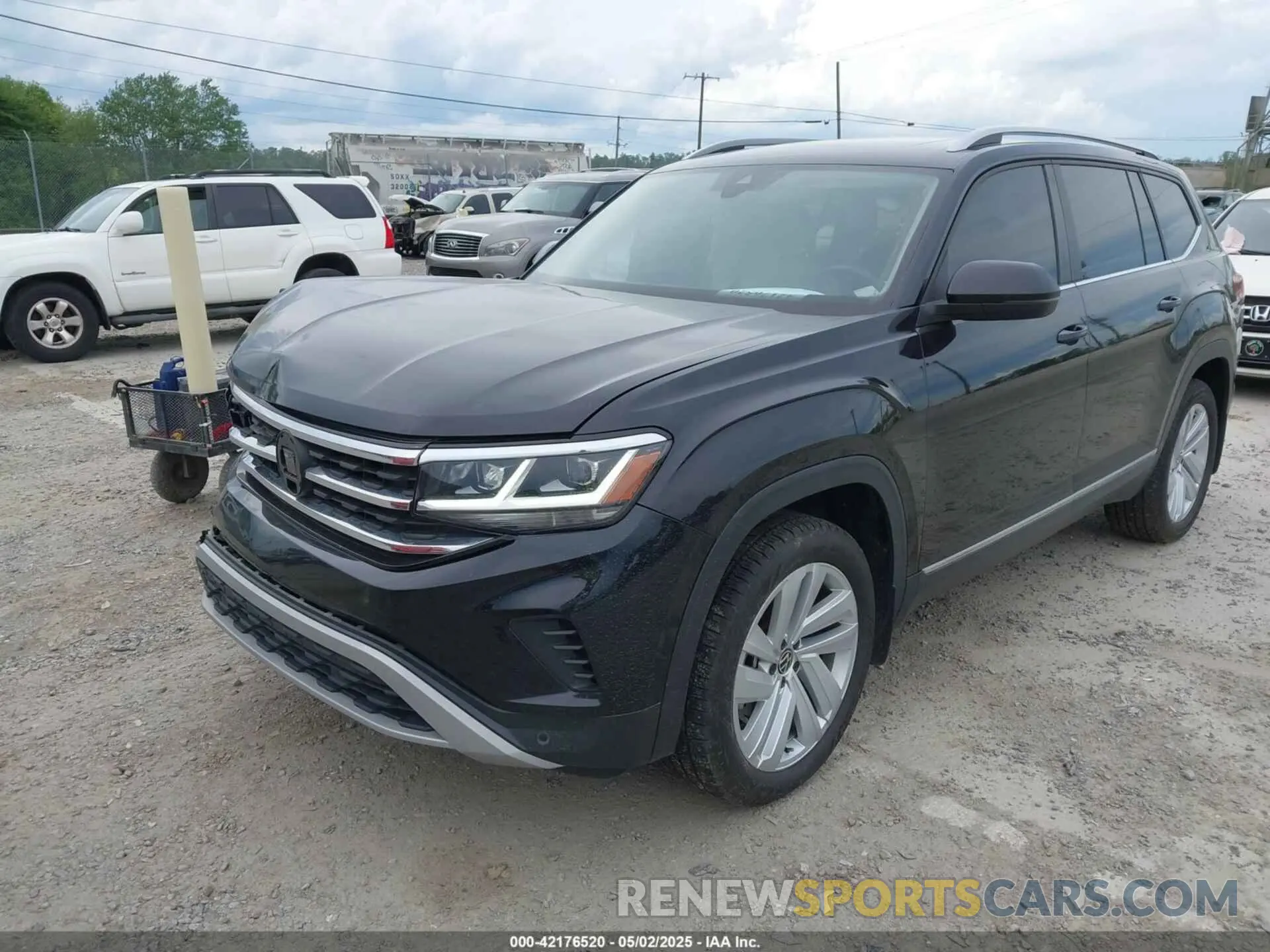 2 Photograph of a damaged car 1V2BR2CA9MC576221 VOLKSWAGEN ATLAS 2021