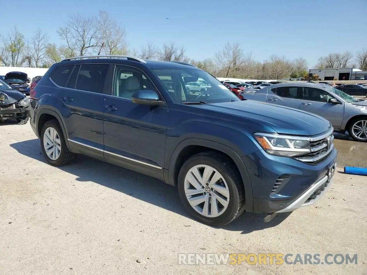 4 Photograph of a damaged car 1V2BR2CAXMC593450 VOLKSWAGEN ATLAS 2021
