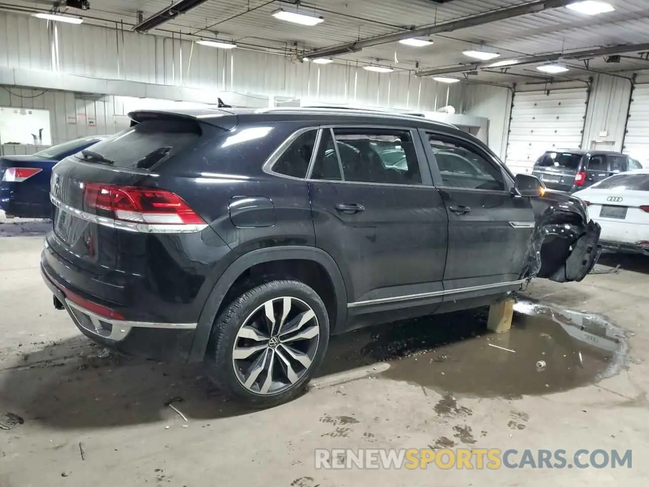 3 Фотография поврежденного автомобиля 1V2CE2CA2MC214313 VOLKSWAGEN ATLAS 2021