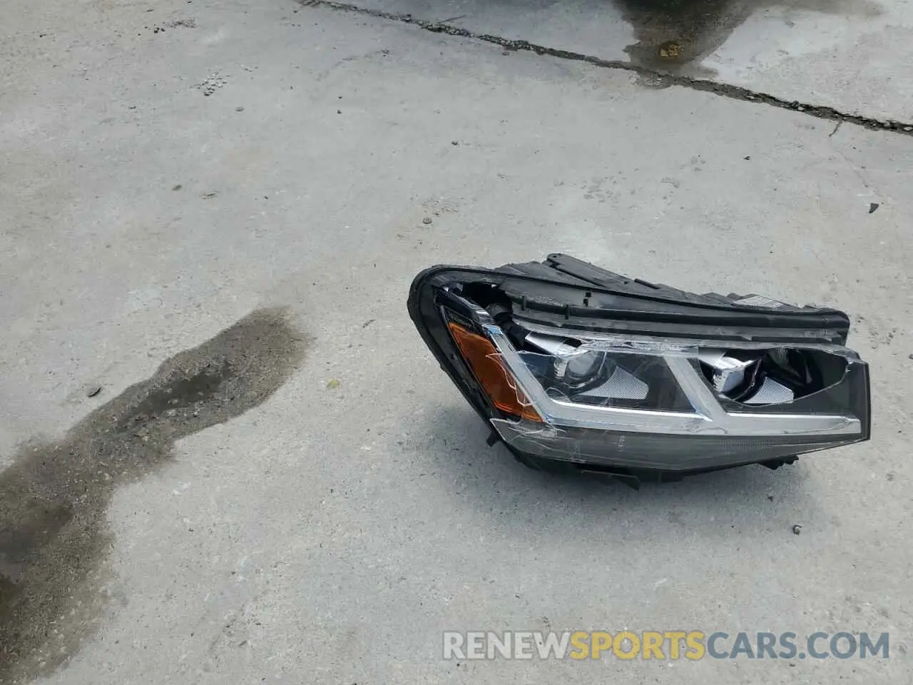13 Photograph of a damaged car 1V2CE2CA9MC221744 VOLKSWAGEN ATLAS 2021