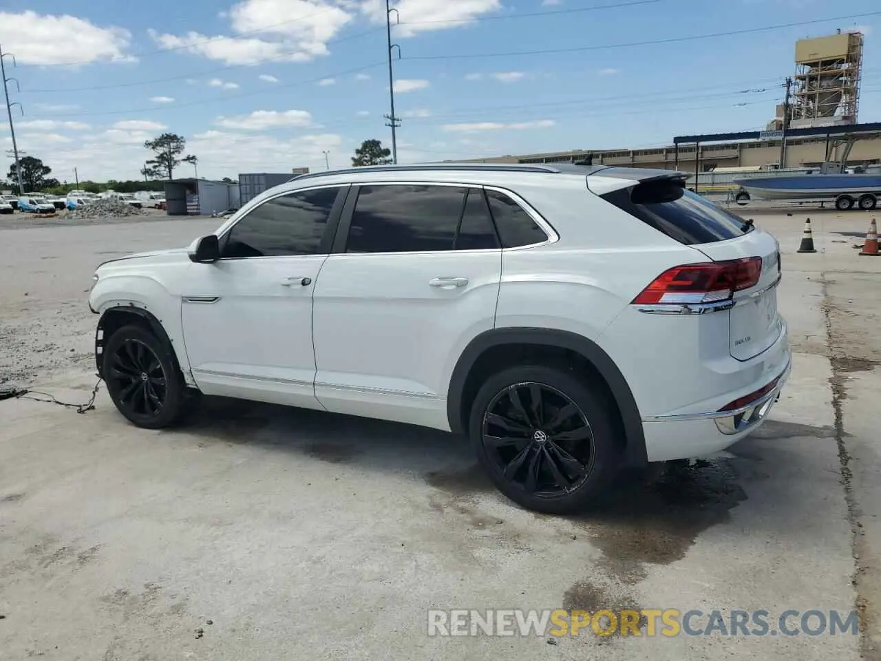 2 Photograph of a damaged car 1V2CE2CA9MC221744 VOLKSWAGEN ATLAS 2021