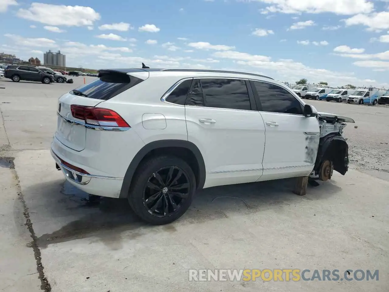 3 Photograph of a damaged car 1V2CE2CA9MC221744 VOLKSWAGEN ATLAS 2021