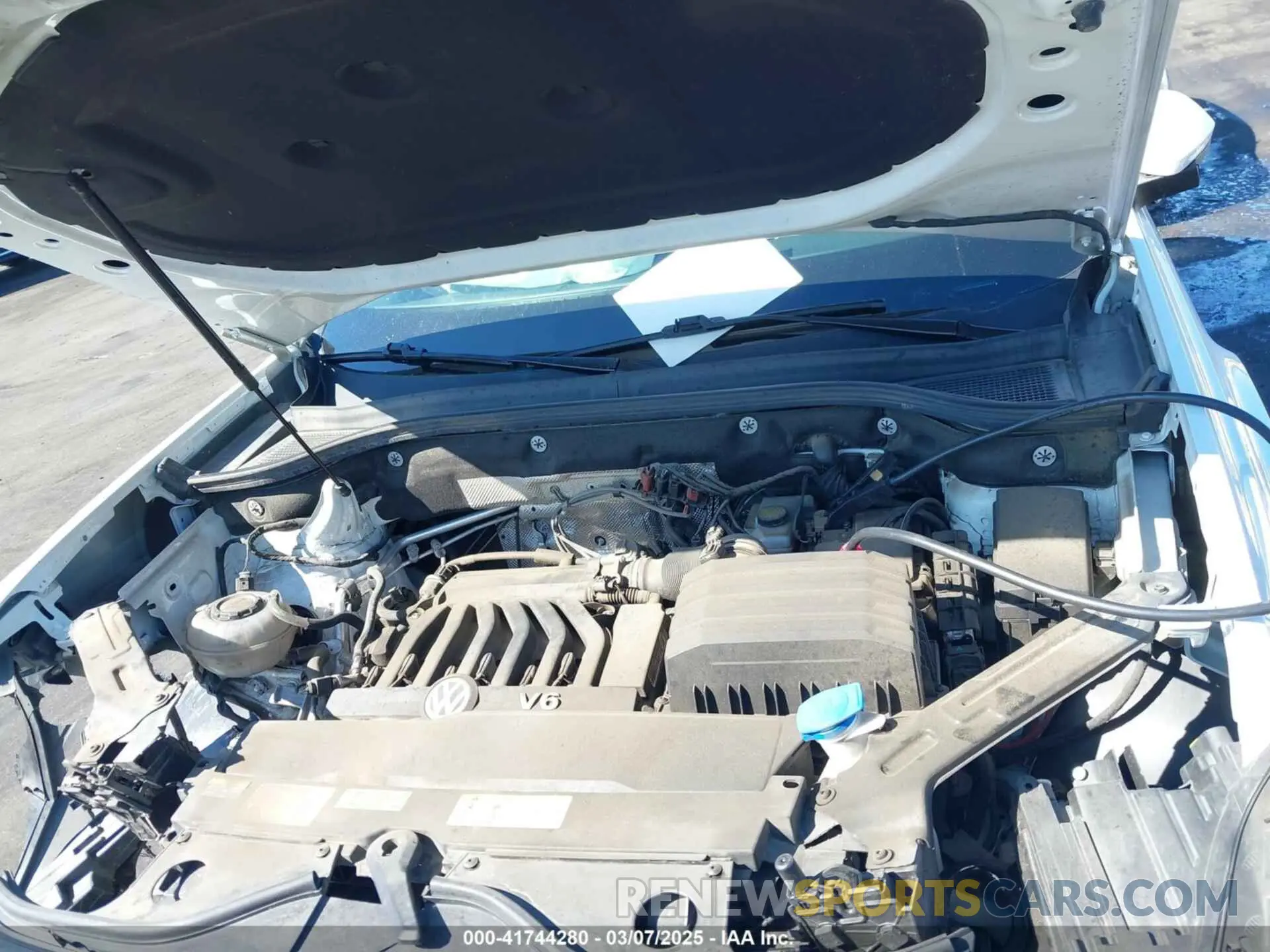 10 Photograph of a damaged car 1V2CR2CA8MC551444 VOLKSWAGEN ATLAS 2021