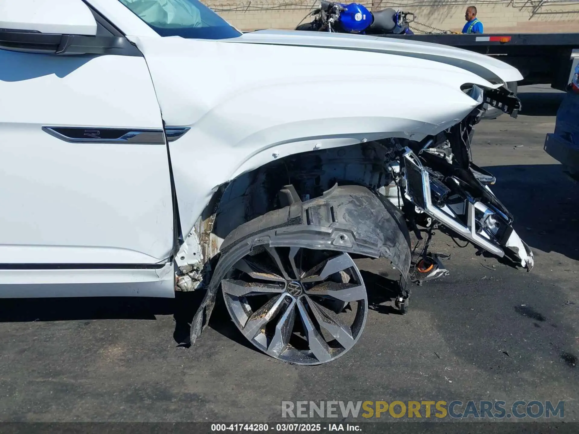 12 Photograph of a damaged car 1V2CR2CA8MC551444 VOLKSWAGEN ATLAS 2021