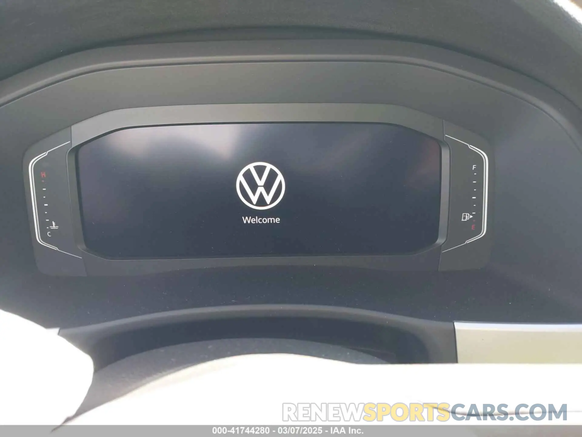 7 Photograph of a damaged car 1V2CR2CA8MC551444 VOLKSWAGEN ATLAS 2021