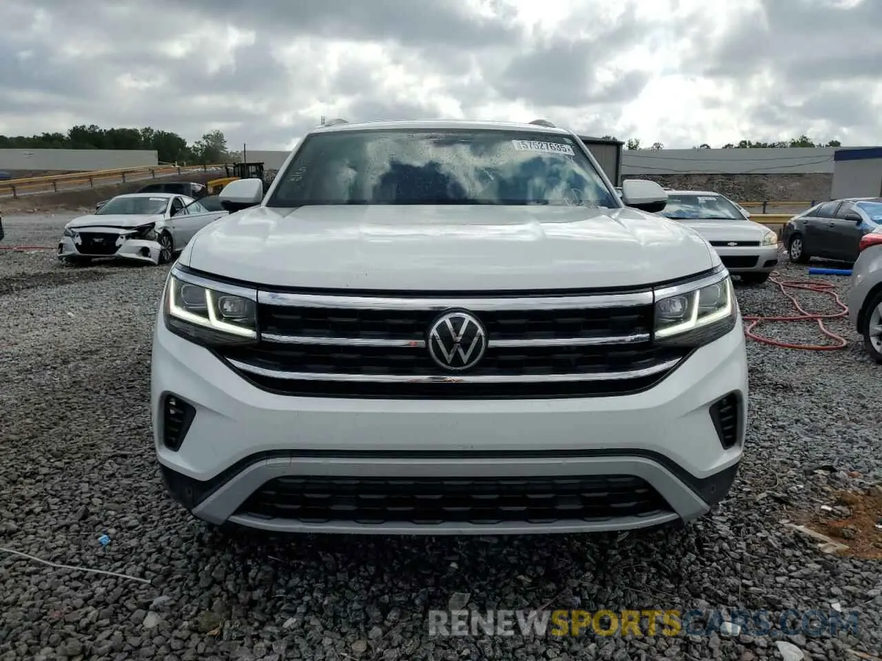 5 Photograph of a damaged car 1V2EE2CA0MC222998 VOLKSWAGEN ATLAS 2021