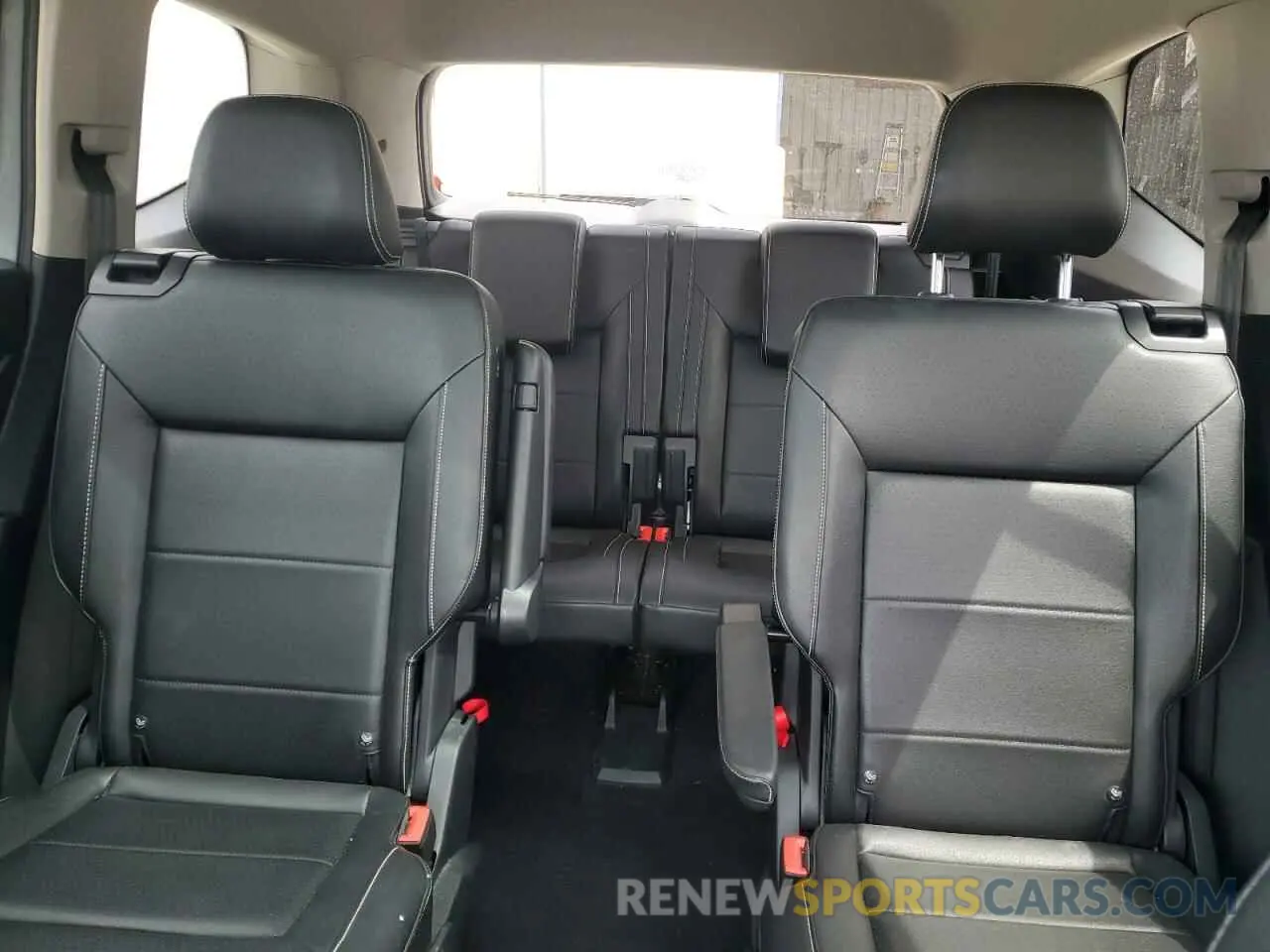 10 Photograph of a damaged car 1V2ER2CA8MC570634 VOLKSWAGEN ATLAS 2021