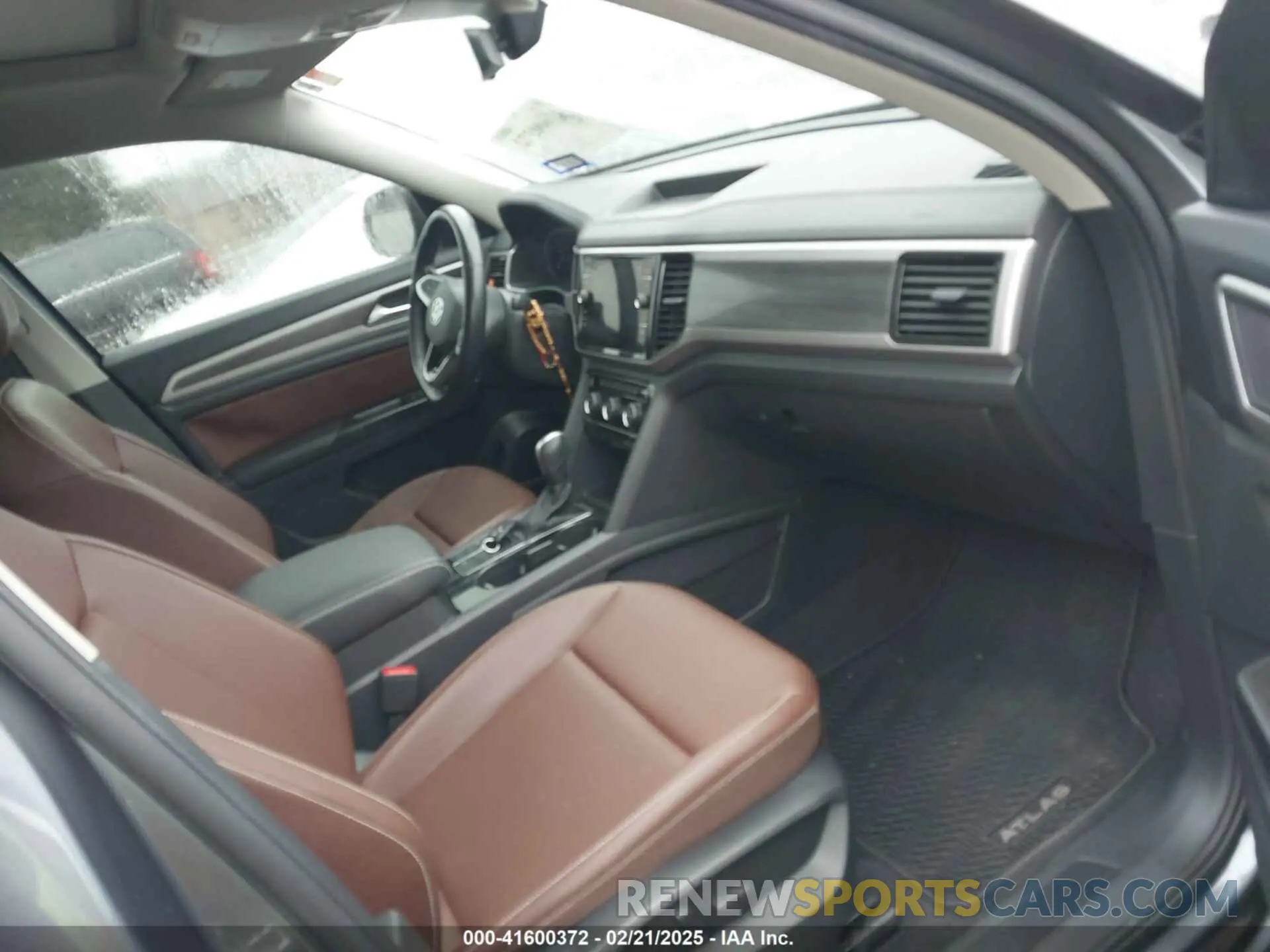 5 Photograph of a damaged car 1V2ER2CA9MC521250 VOLKSWAGEN ATLAS 2021