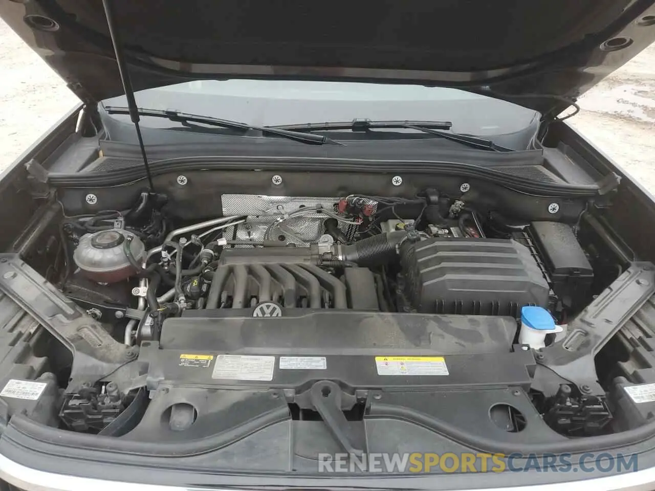 12 Photograph of a damaged car 1V2ER2CAXMC558114 VOLKSWAGEN ATLAS 2021