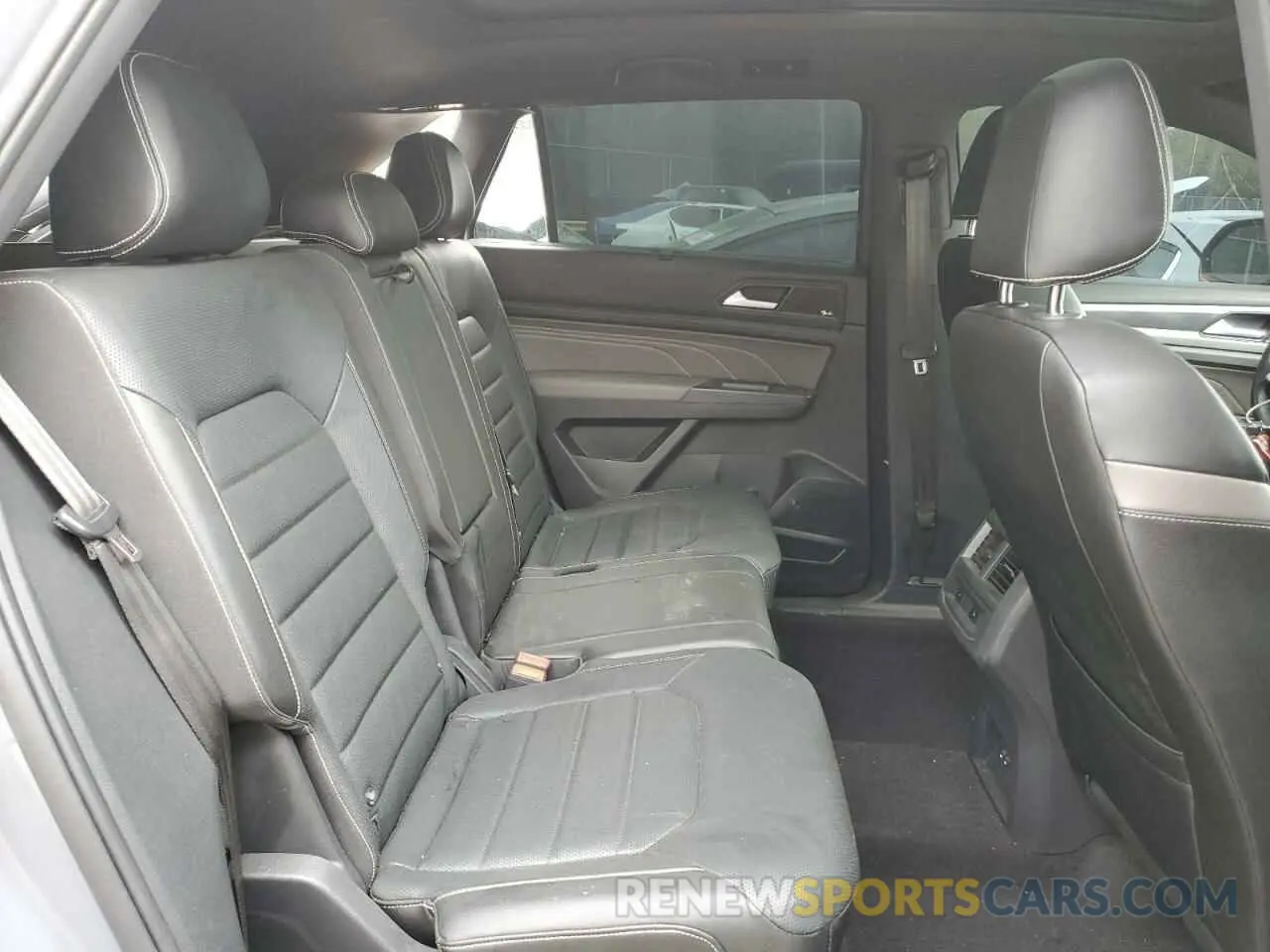 12 Photograph of a damaged car 1V2FE2CA1MC222531 VOLKSWAGEN ATLAS 2021