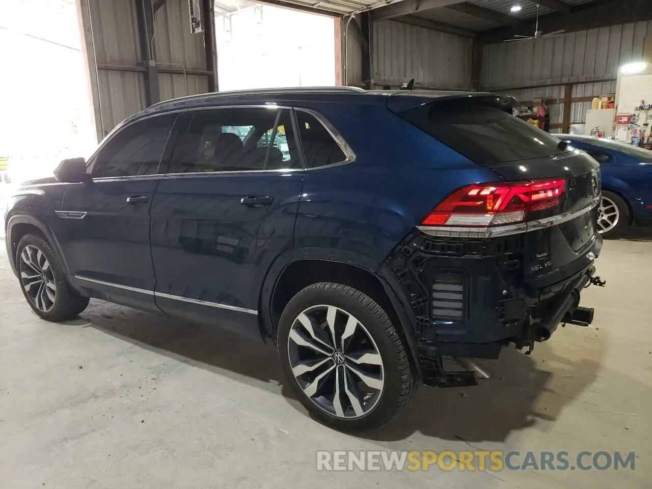 2 Photograph of a damaged car 1V2FE2CA6MC207491 VOLKSWAGEN ATLAS 2021