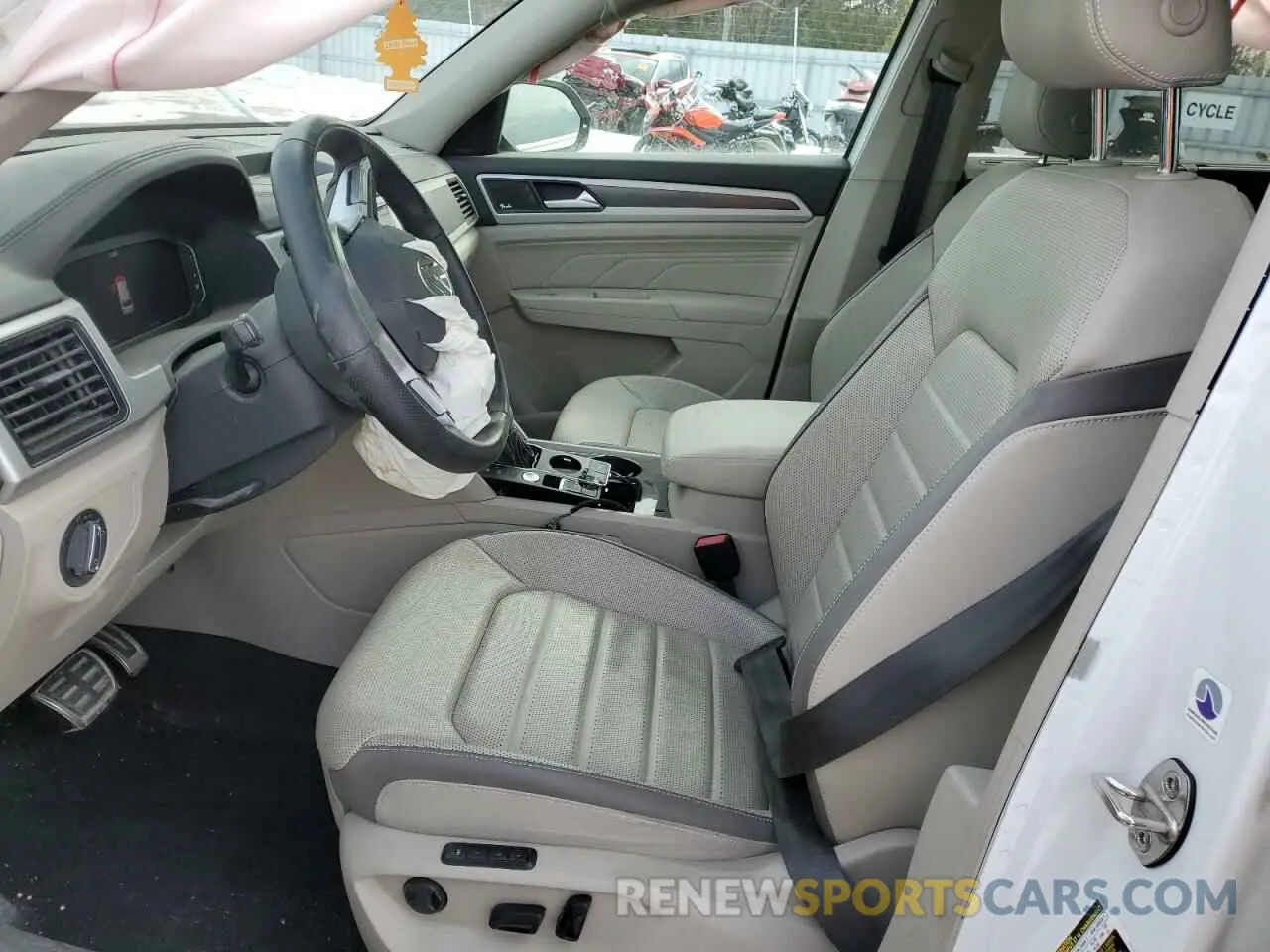 7 Photograph of a damaged car 1V2FR2CA8MC561355 VOLKSWAGEN ATLAS 2021