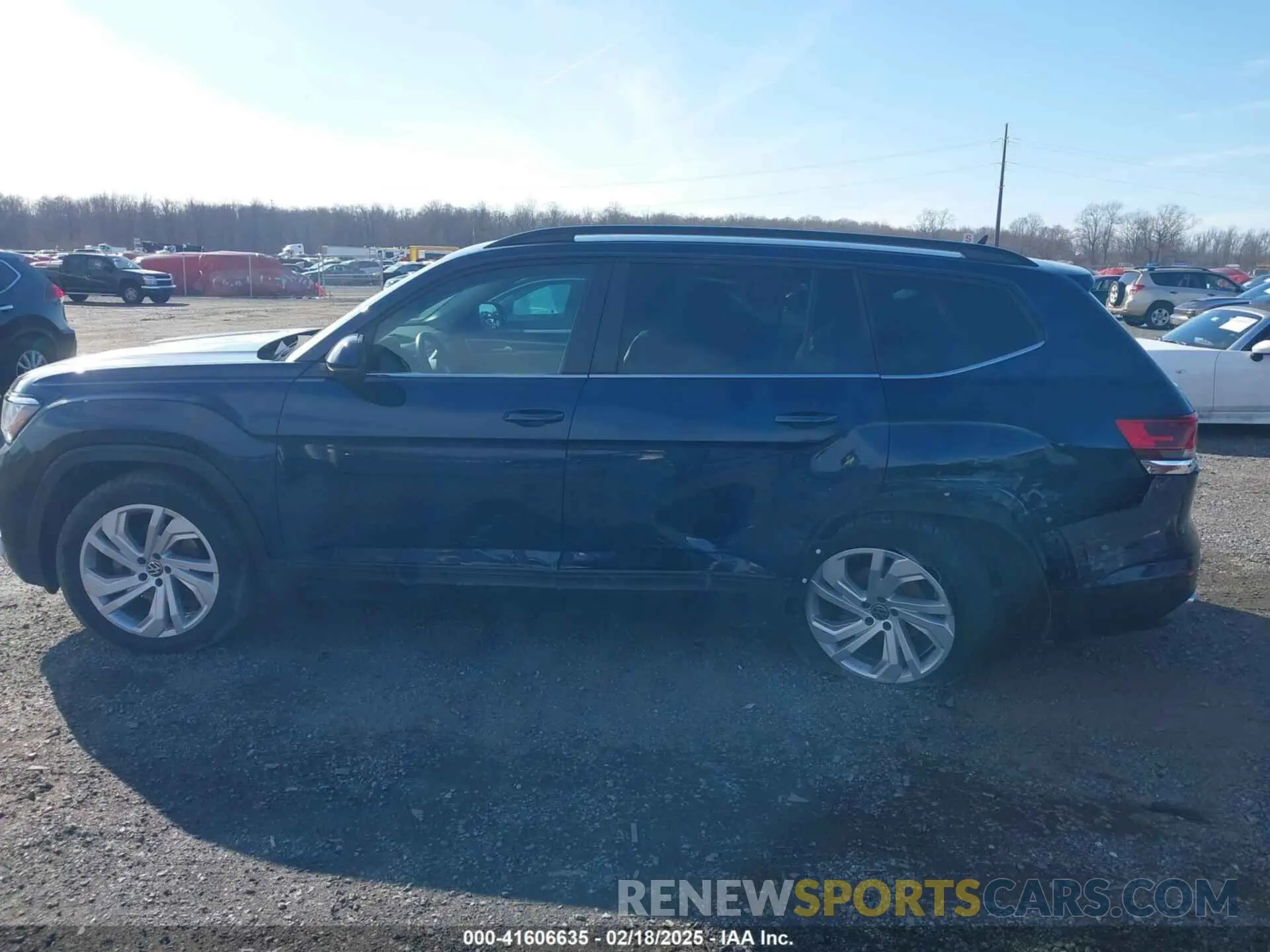 14 Photograph of a damaged car 1V2HR2CA1MC559181 VOLKSWAGEN ATLAS 2021