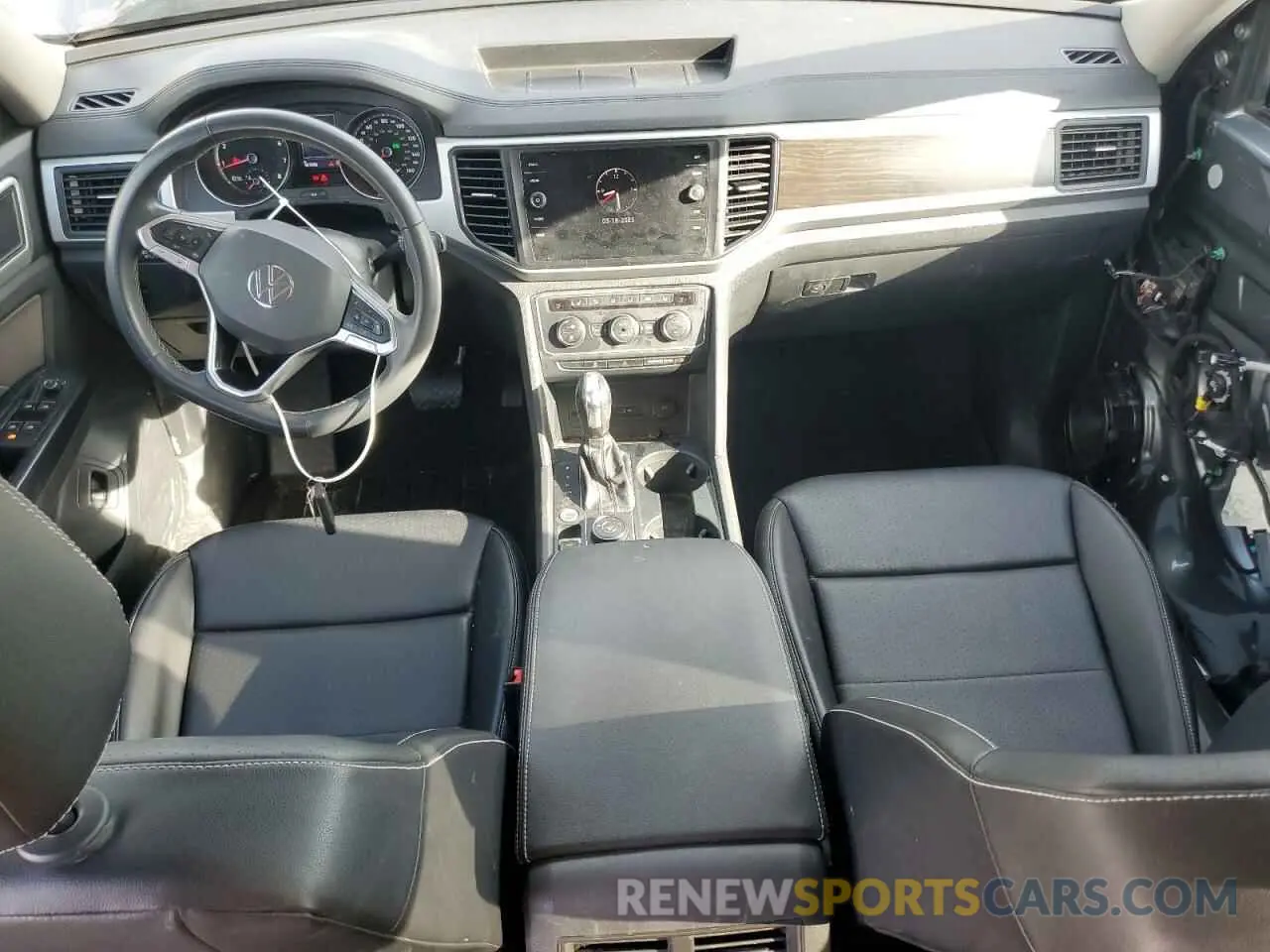 8 Photograph of a damaged car 1V2HR2CA2MC545631 VOLKSWAGEN ATLAS 2021