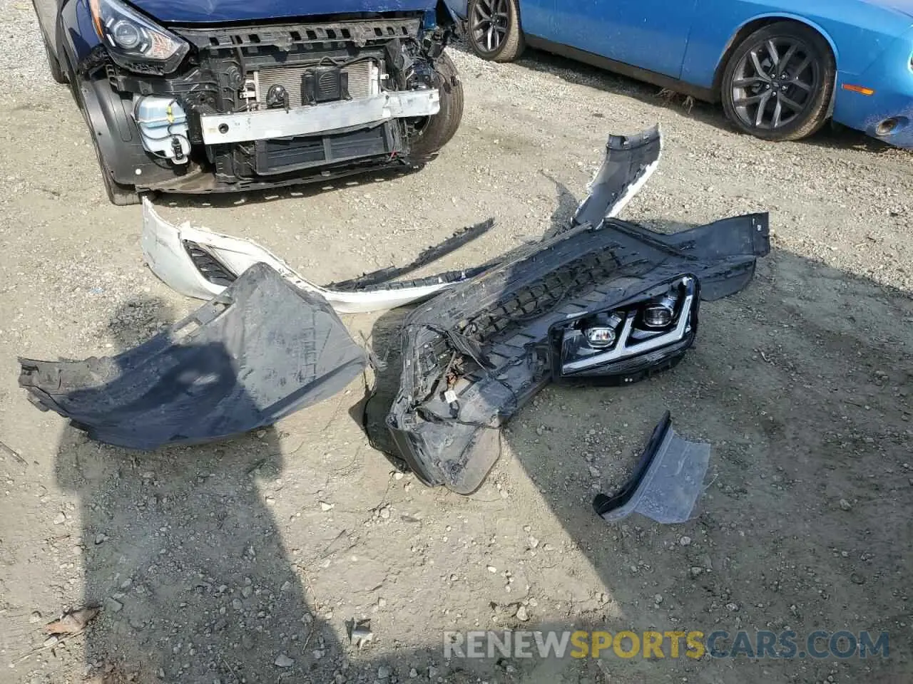 13 Photograph of a damaged car 1V2HR2CA3MC550966 VOLKSWAGEN ATLAS 2021