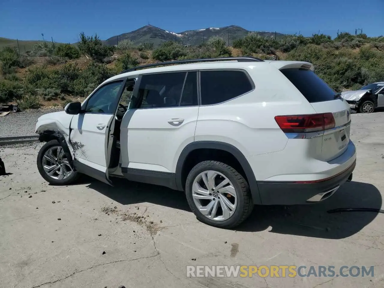 2 Photograph of a damaged car 1V2HR2CA4MC568201 VOLKSWAGEN ATLAS 2021