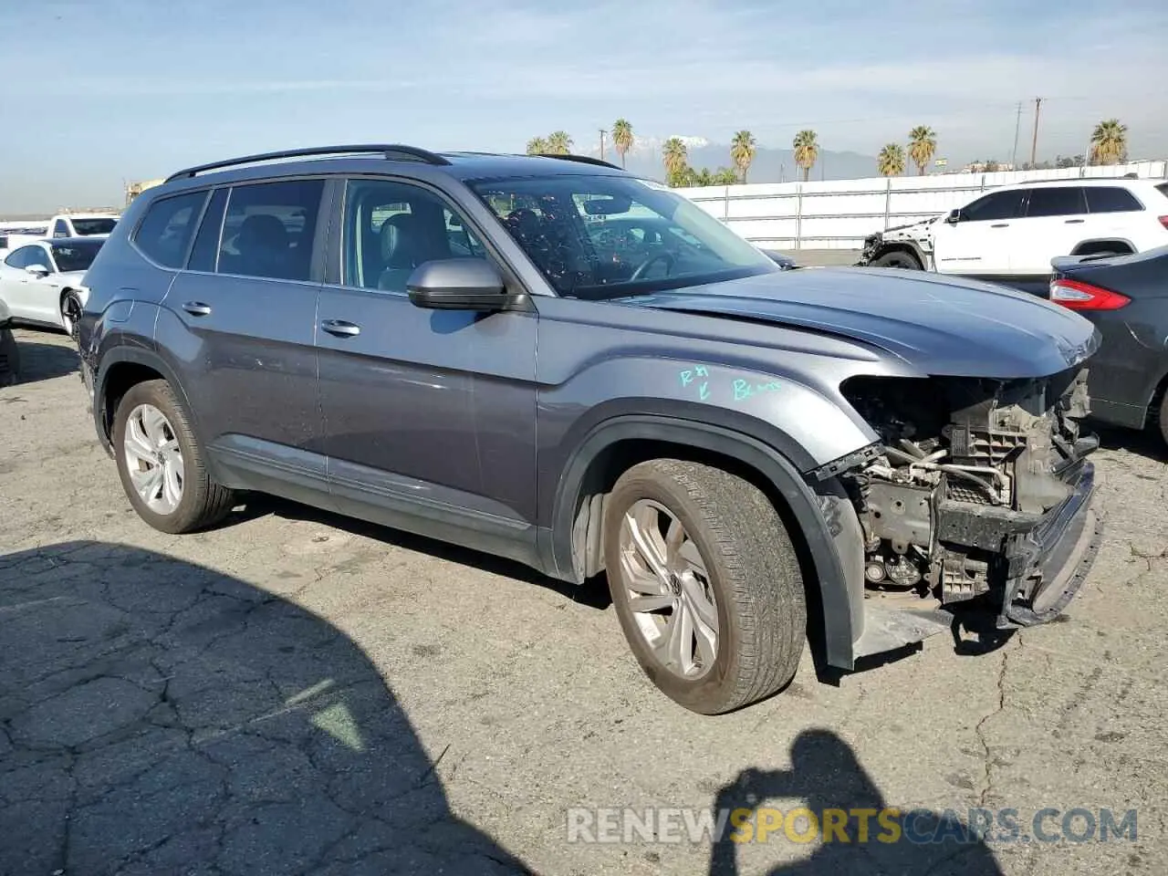4 Photograph of a damaged car 1V2HR2CA4MC580994 VOLKSWAGEN ATLAS 2021
