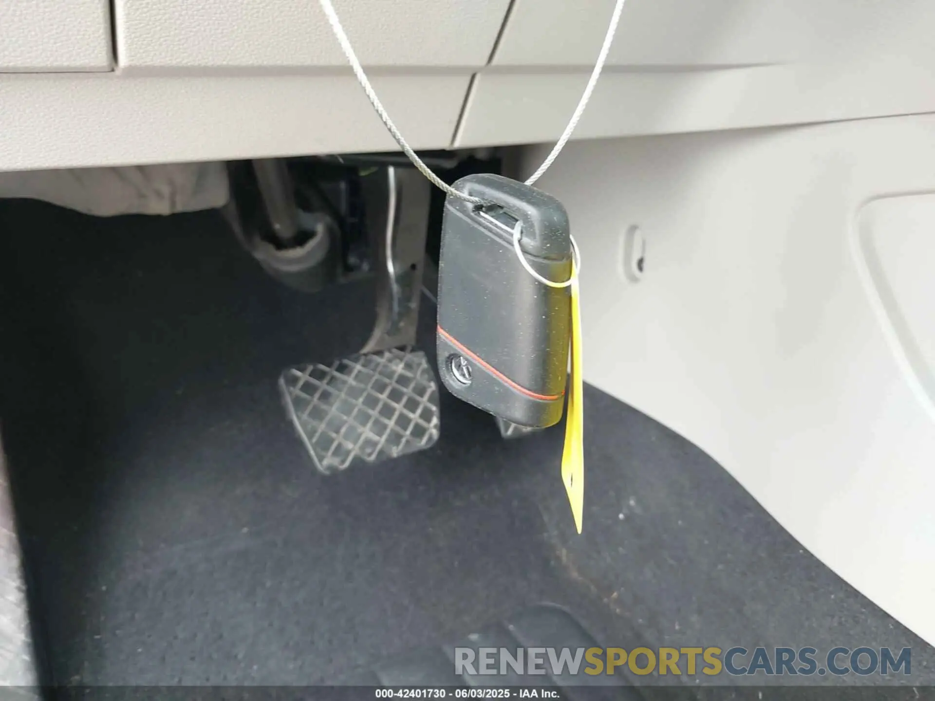 11 Photograph of a damaged car 1V2HR2CA7MC556625 VOLKSWAGEN ATLAS 2021