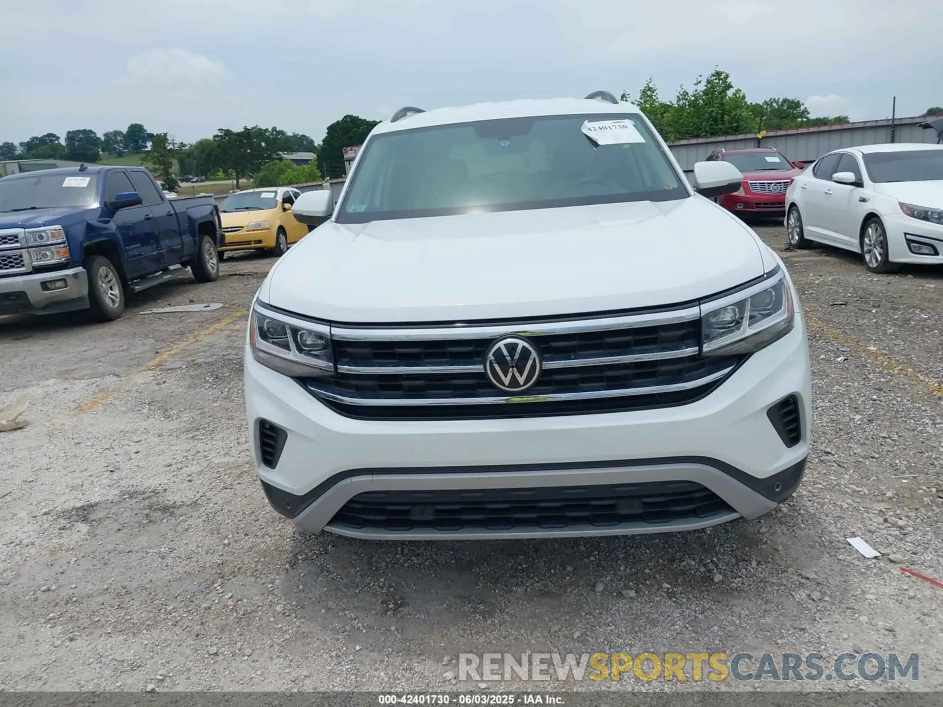 12 Photograph of a damaged car 1V2HR2CA7MC556625 VOLKSWAGEN ATLAS 2021