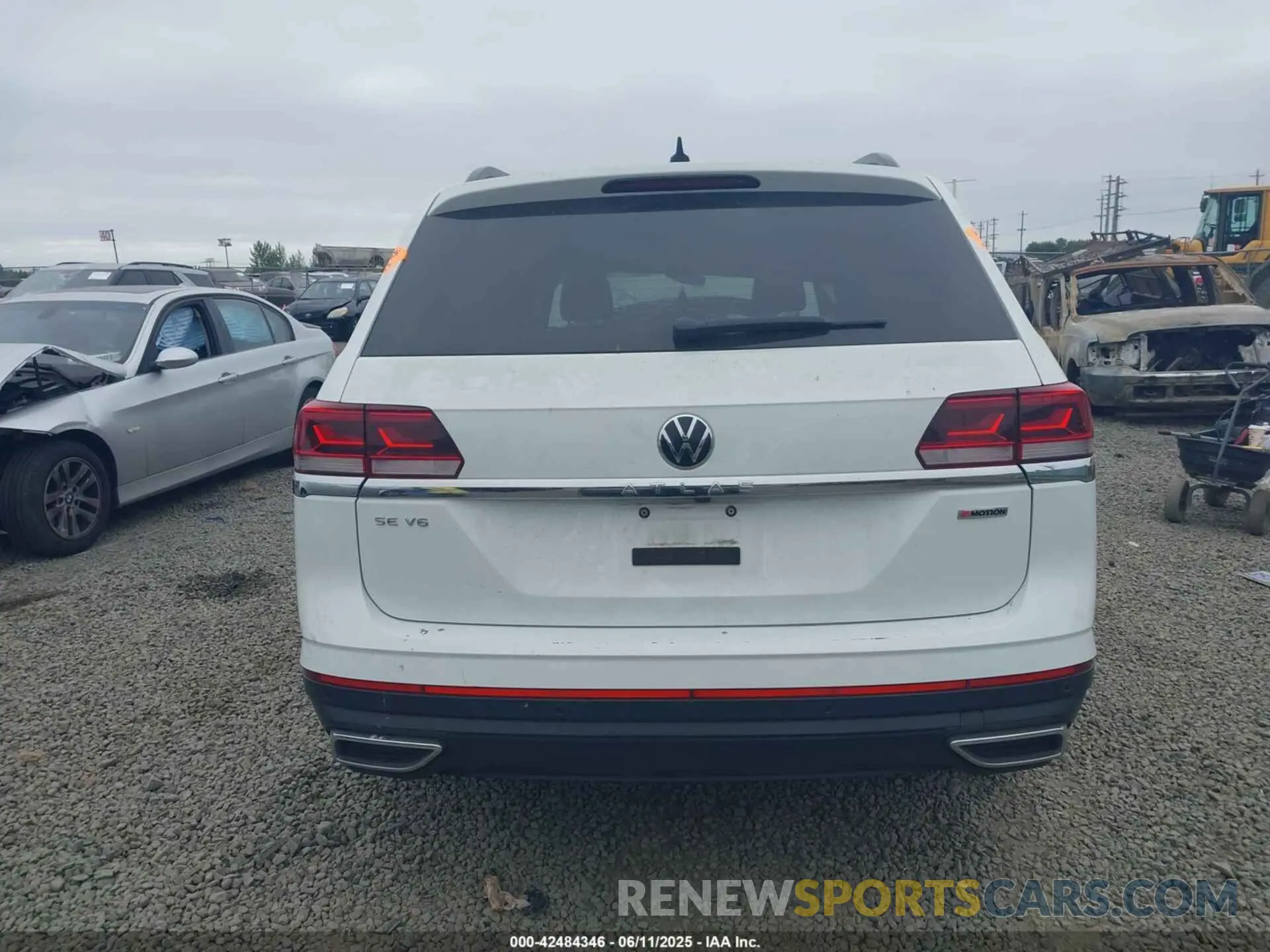 16 Photograph of a damaged car 1V2HR2CAXMC549460 VOLKSWAGEN ATLAS 2021