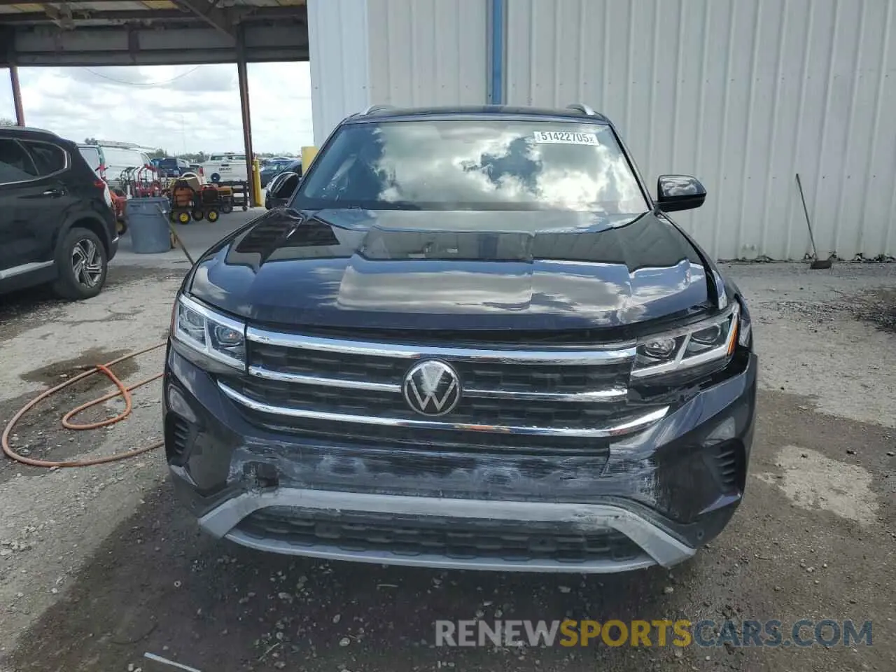 5 Photograph of a damaged car 1V2JC2CA8MC204608 VOLKSWAGEN ATLAS 2021