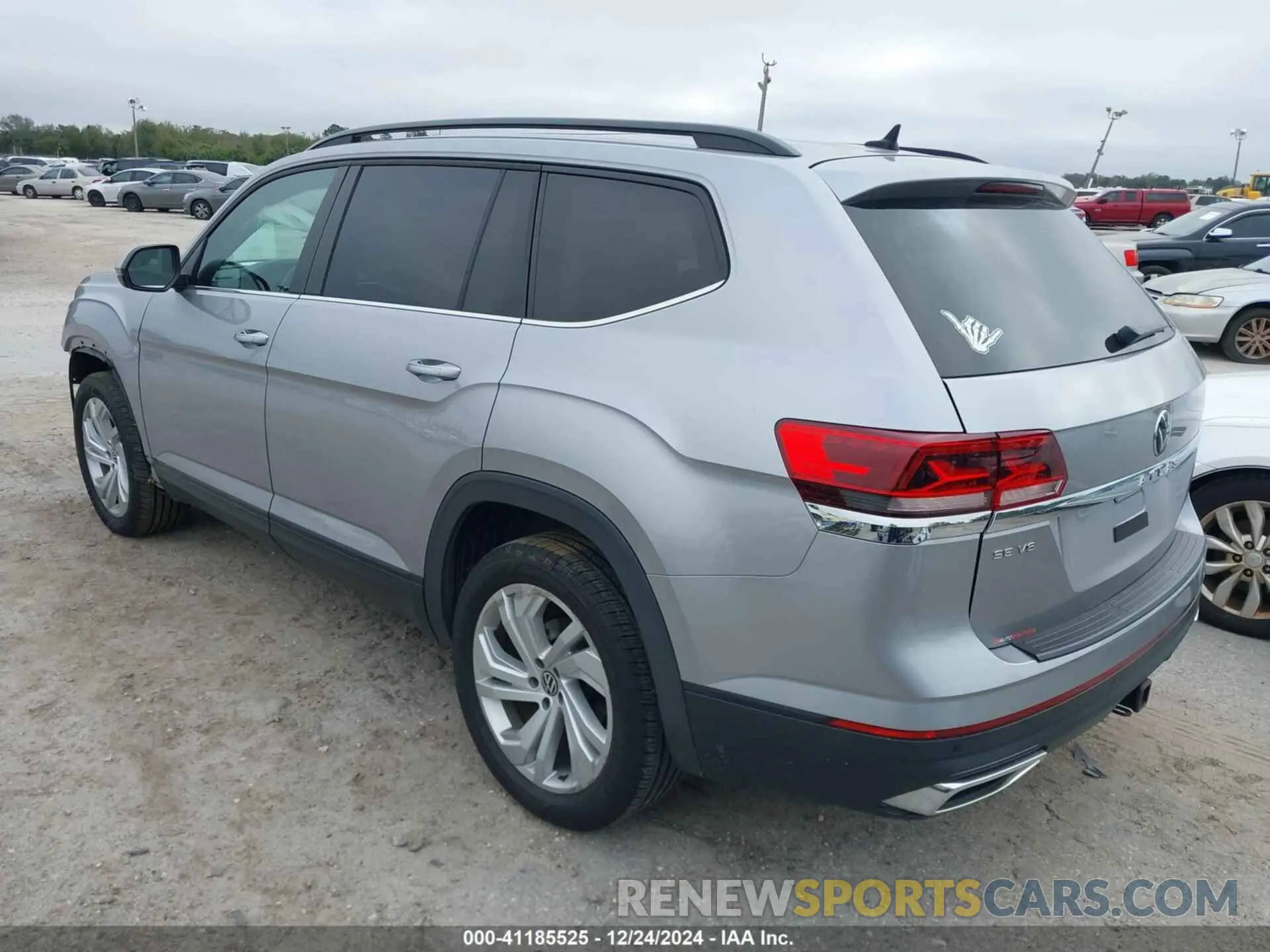 3 Photograph of a damaged car 1V2JR2CA7MC556268 VOLKSWAGEN ATLAS 2021