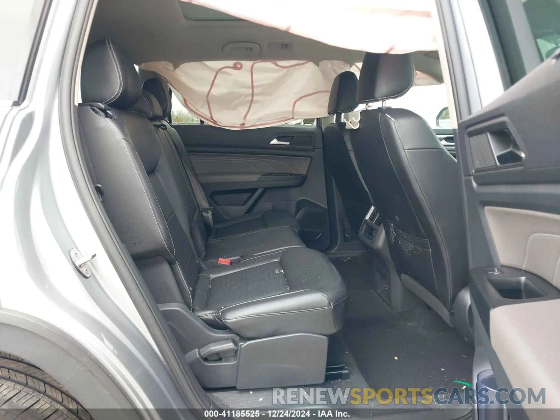 8 Photograph of a damaged car 1V2JR2CA7MC556268 VOLKSWAGEN ATLAS 2021