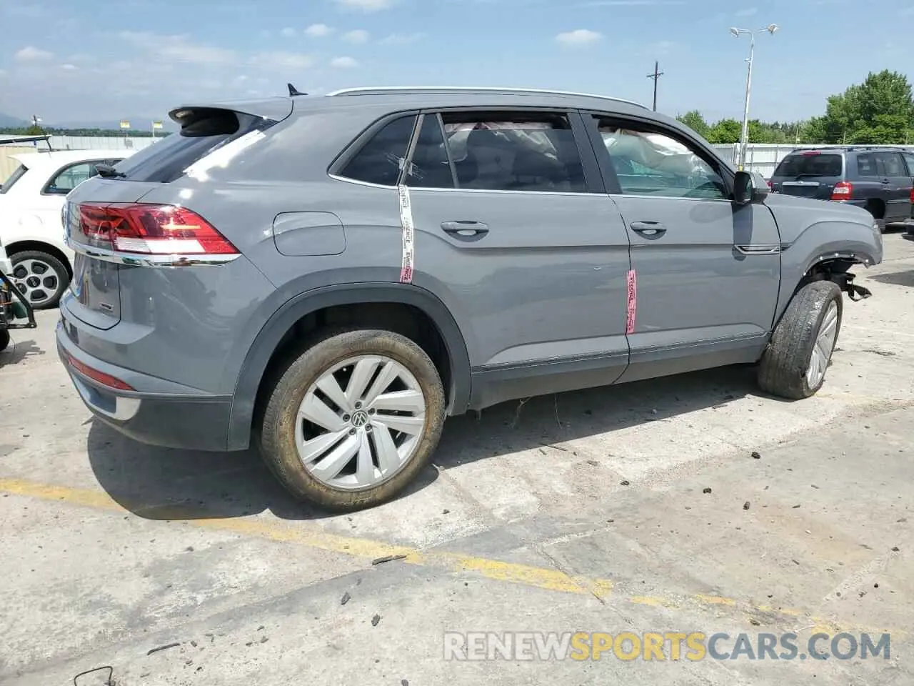 3 Photograph of a damaged car 1V2KC2CA1MC239818 VOLKSWAGEN ATLAS 2021