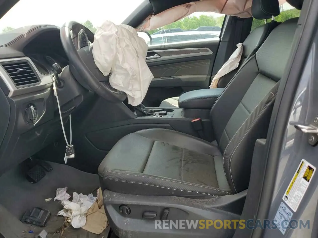 7 Photograph of a damaged car 1V2KC2CA1MC239818 VOLKSWAGEN ATLAS 2021