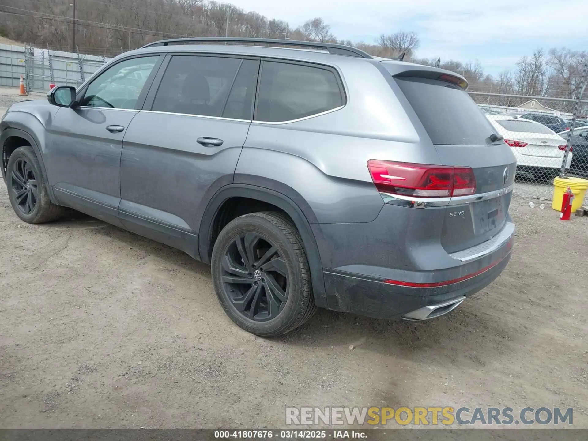 3 Фотография поврежденного автомобиля 1V2KR2CA0MC570498 VOLKSWAGEN ATLAS 2021