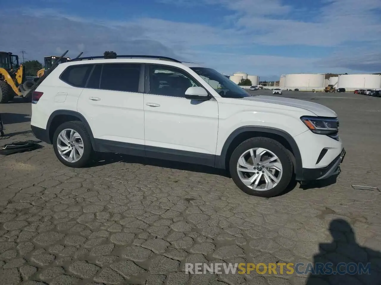4 Photograph of a damaged car 1V2KR2CA2MC601122 VOLKSWAGEN ATLAS 2021