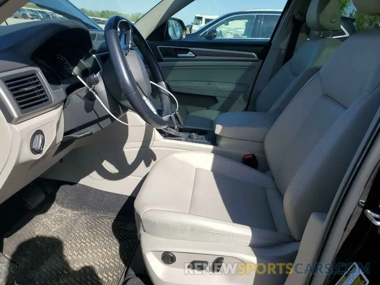 7 Photograph of a damaged car 1V2KR2CA5MC502892 VOLKSWAGEN ATLAS 2021