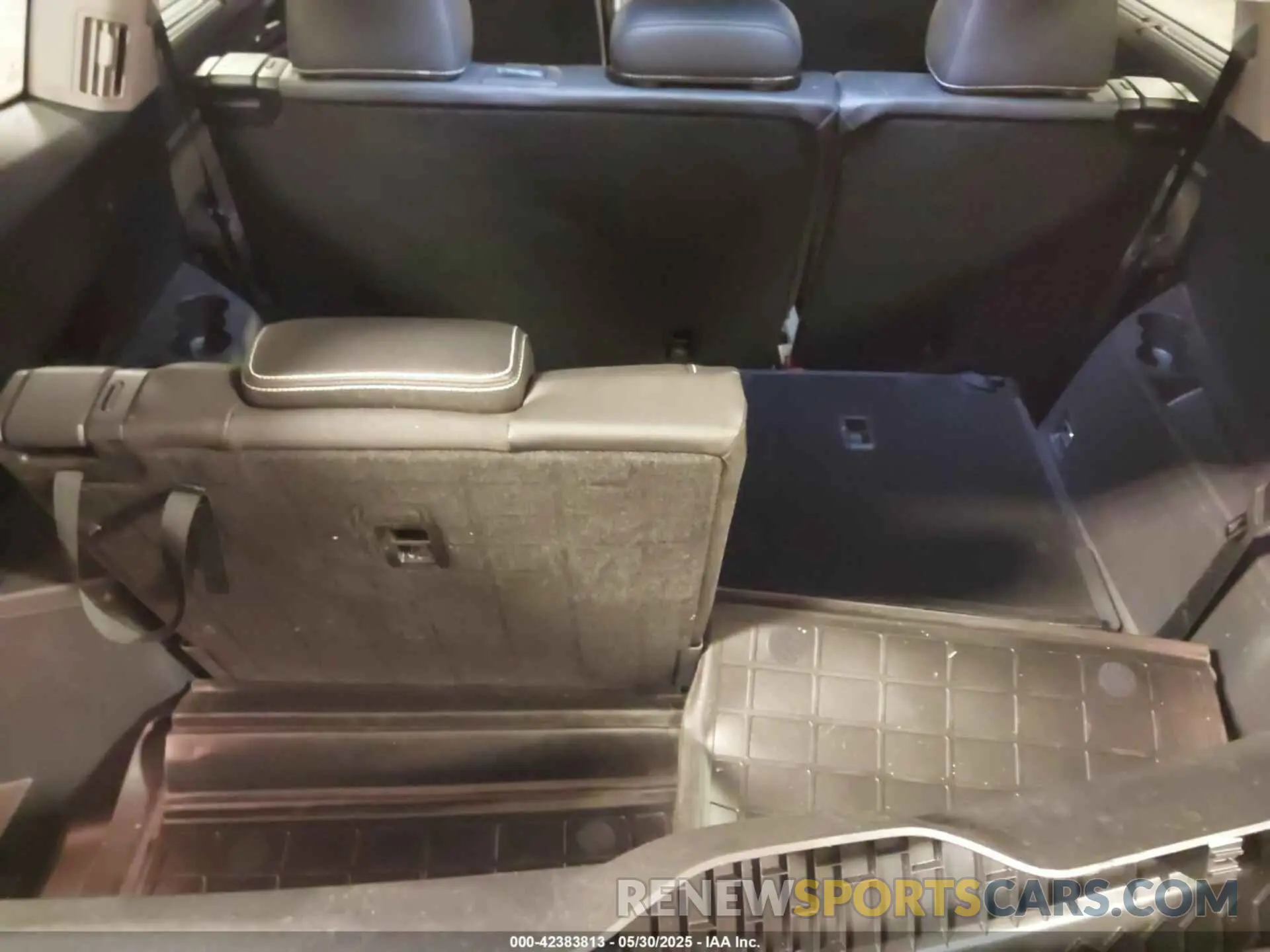 18 Photograph of a damaged car 1V2KR2CA5MC606590 VOLKSWAGEN ATLAS 2021