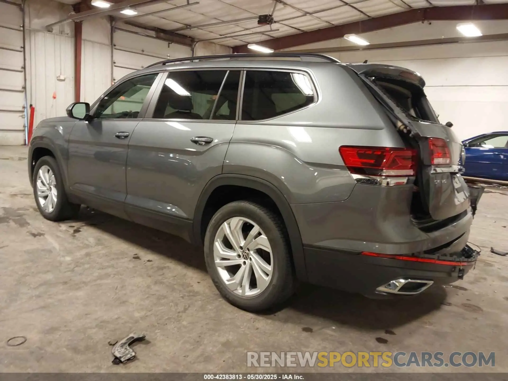 3 Photograph of a damaged car 1V2KR2CA5MC606590 VOLKSWAGEN ATLAS 2021