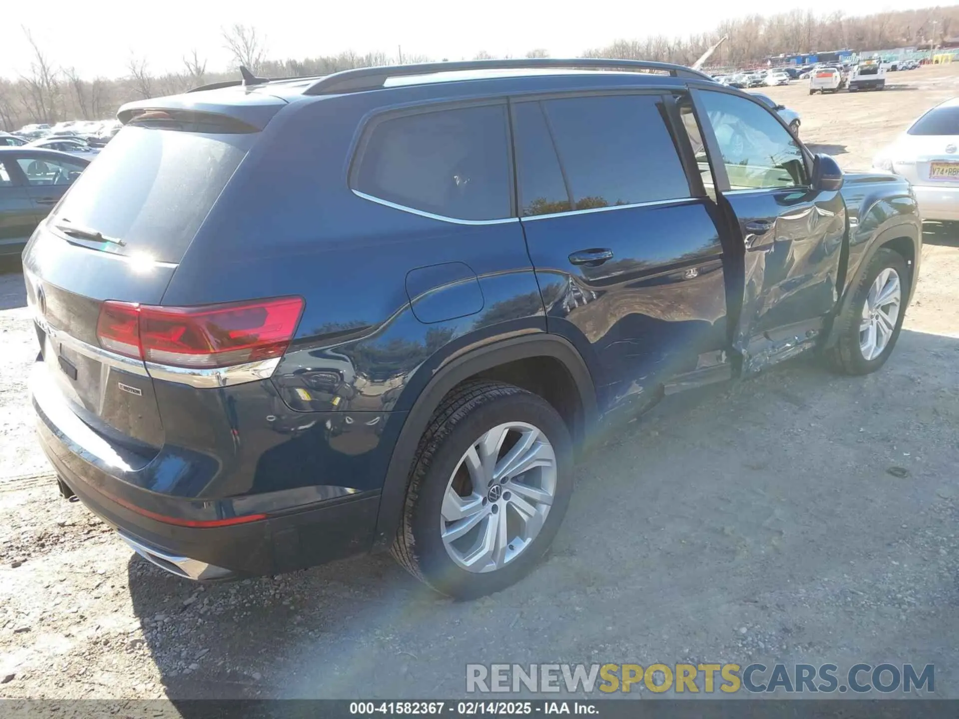 4 Photograph of a damaged car 1V2KR2CA6MC564513 VOLKSWAGEN ATLAS 2021