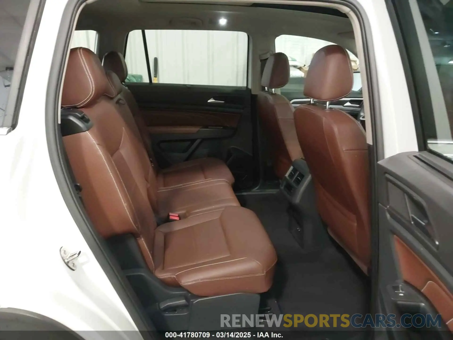8 Photograph of a damaged car 1V2KR2CA8MC541816 VOLKSWAGEN ATLAS 2021