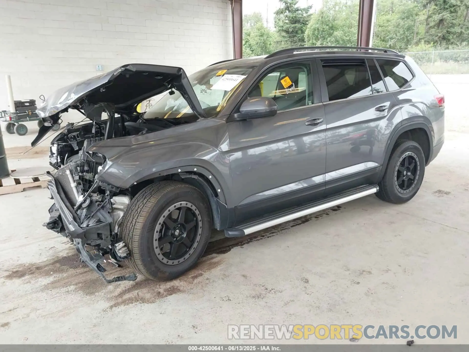 2 Photograph of a damaged car 1V2KR2CA9MC536446 VOLKSWAGEN ATLAS 2021