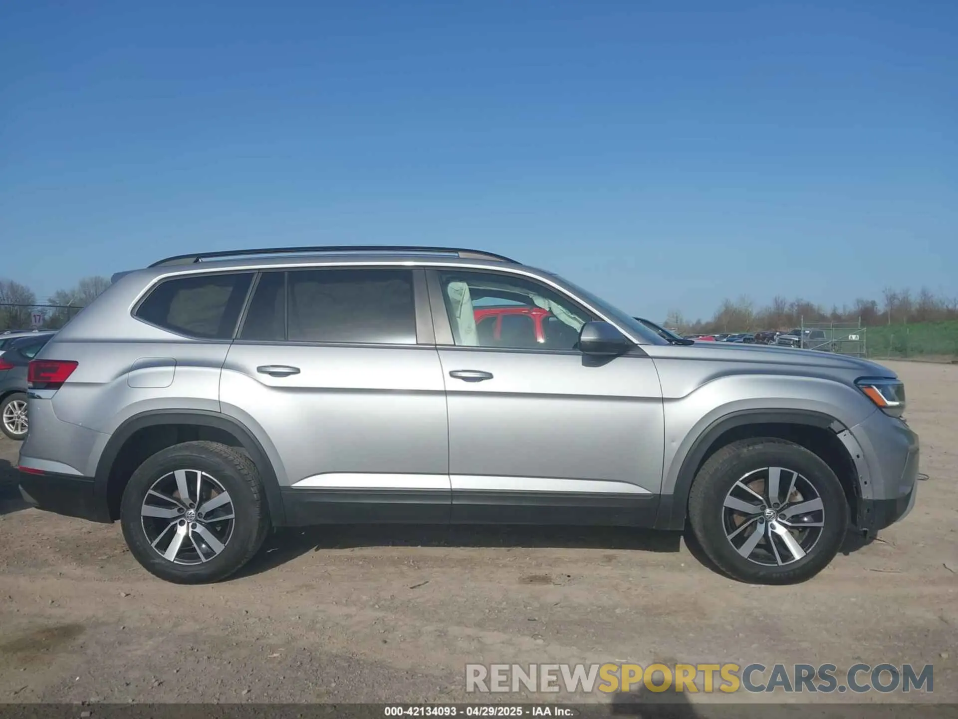 13 Photograph of a damaged car 1V2LP2CA1MC538847 VOLKSWAGEN ATLAS 2021