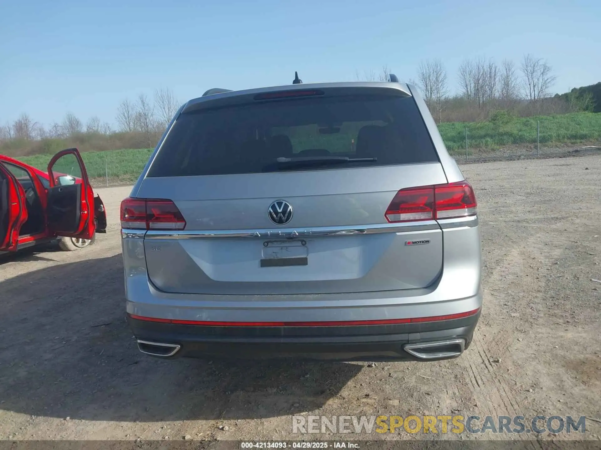 16 Photograph of a damaged car 1V2LP2CA1MC538847 VOLKSWAGEN ATLAS 2021