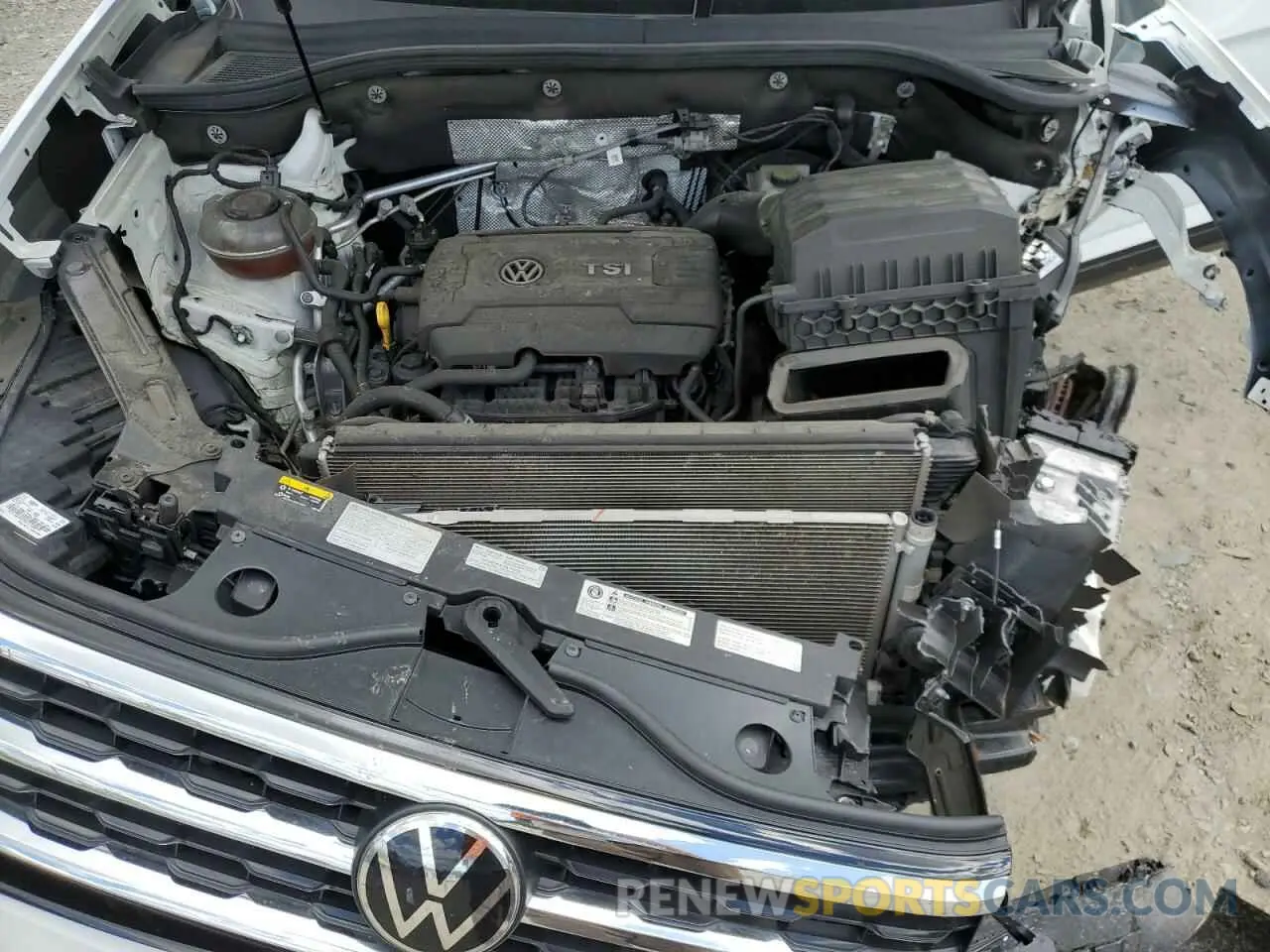 12 Photograph of a damaged car 1V2LP2CA3MC513383 VOLKSWAGEN ATLAS 2021
