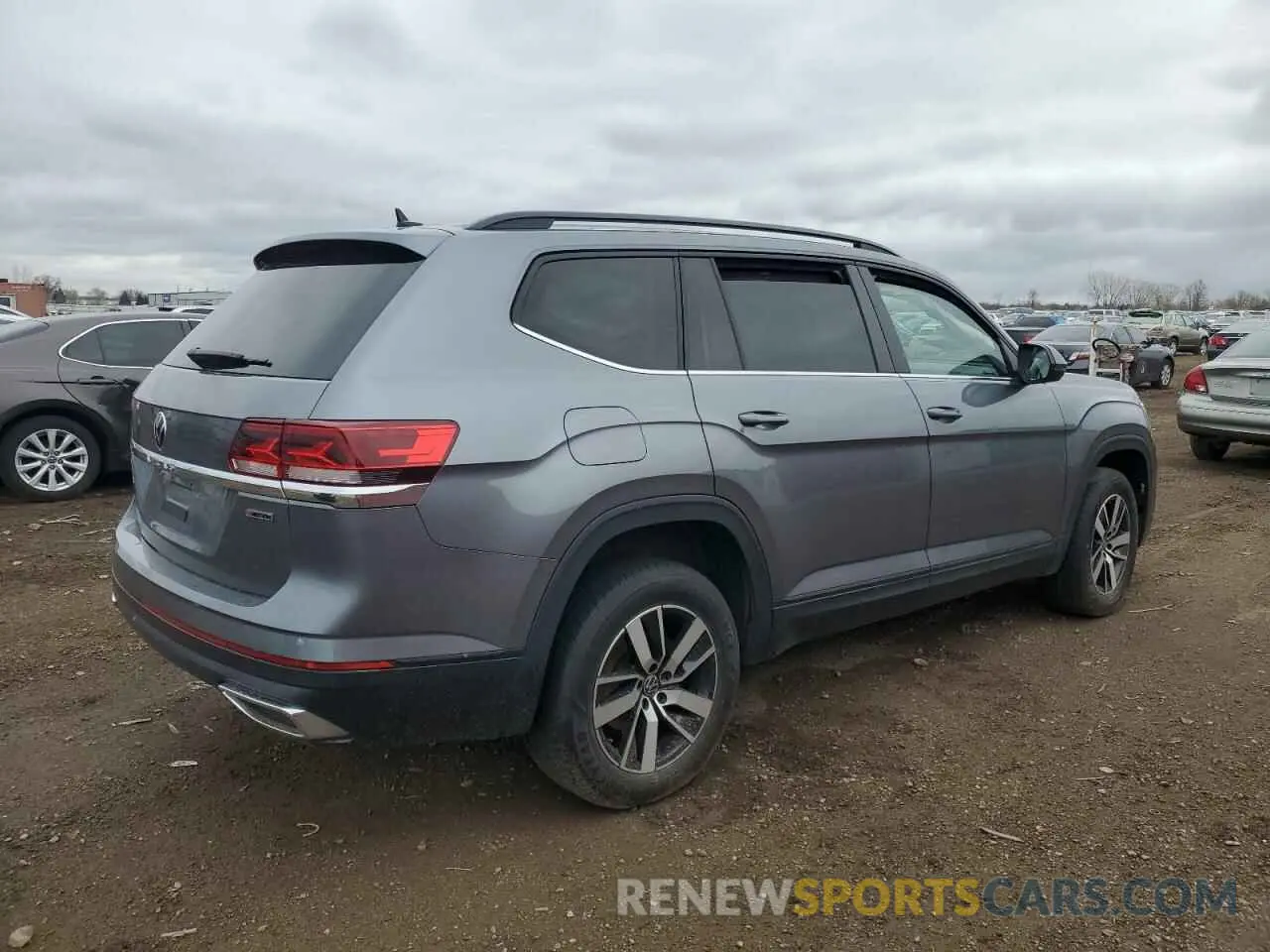 3 Photograph of a damaged car 1V2LP2CA6MC580253 VOLKSWAGEN ATLAS 2021