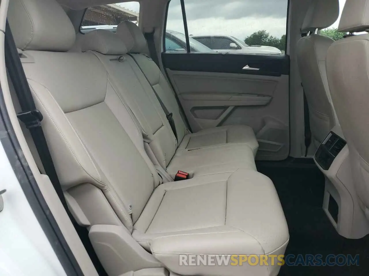 11 Photograph of a damaged car 1V2LP2CA8MC508583 VOLKSWAGEN ATLAS 2021