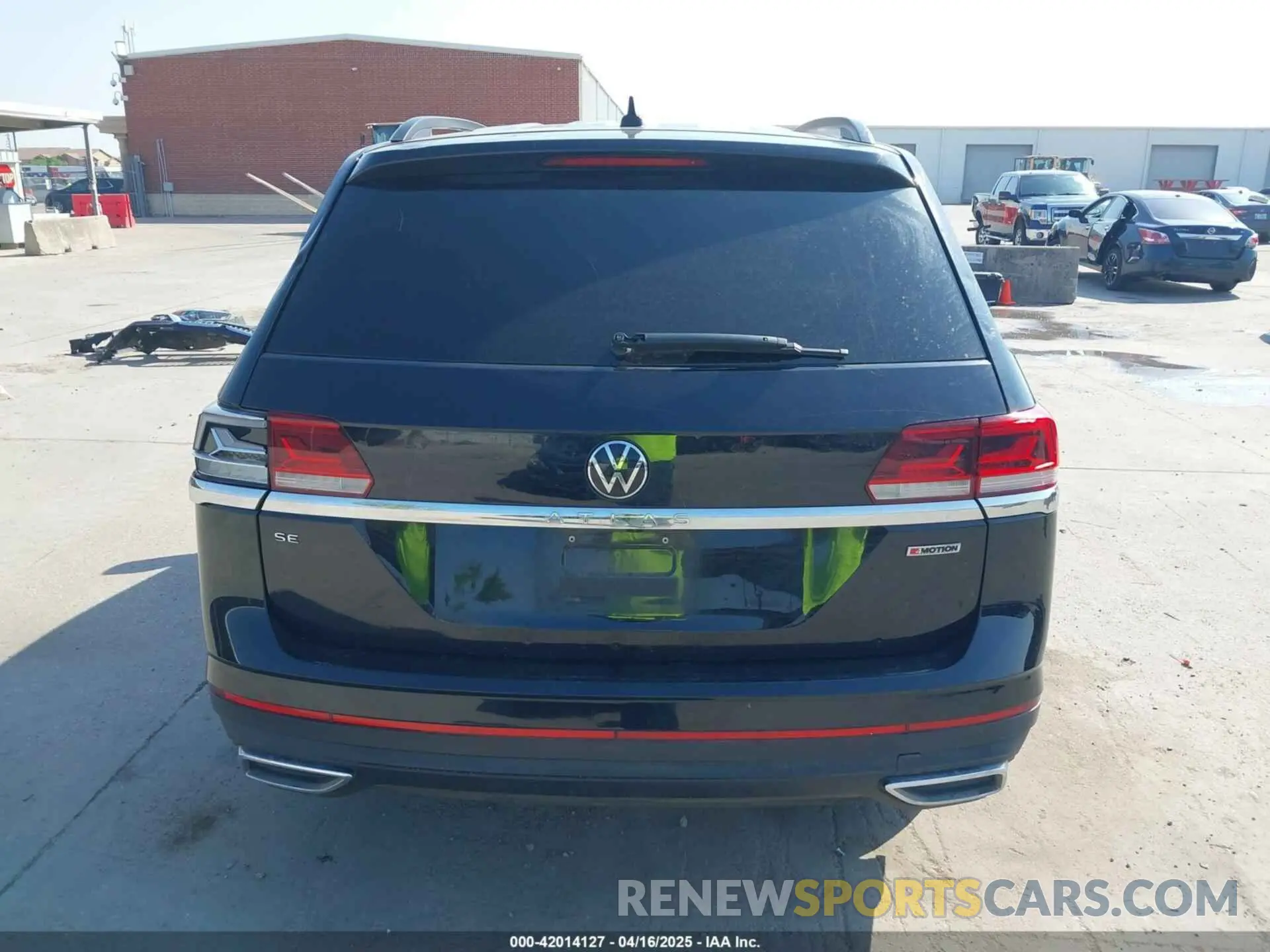 16 Photograph of a damaged car 1V2LP2CA9MC607168 VOLKSWAGEN ATLAS 2021