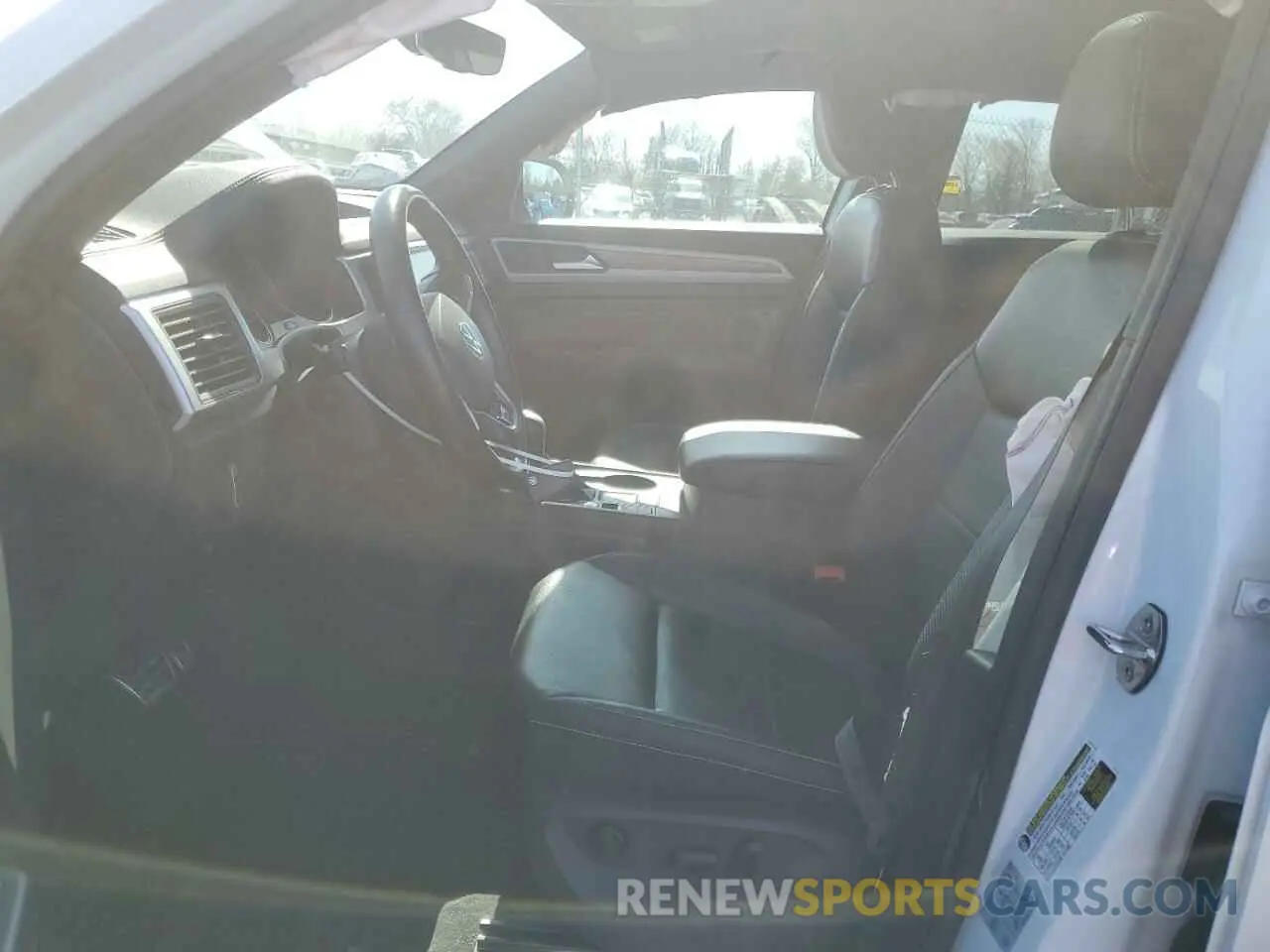 7 Photograph of a damaged car 1V2PE2CA1MC237020 VOLKSWAGEN ATLAS 2021
