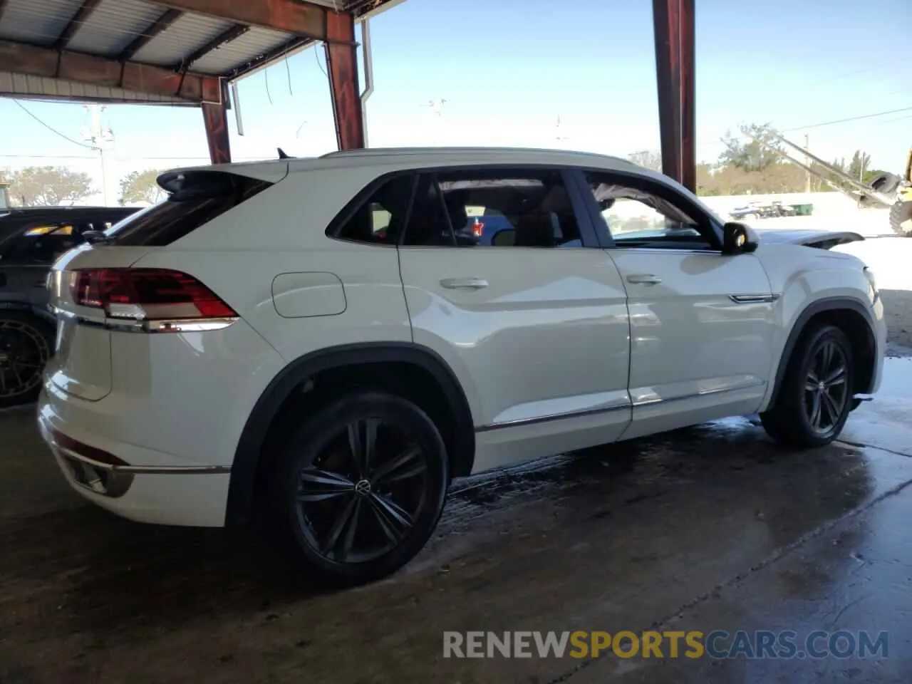 3 Photograph of a damaged car 1V2PE2CA4MC219711 VOLKSWAGEN ATLAS 2021