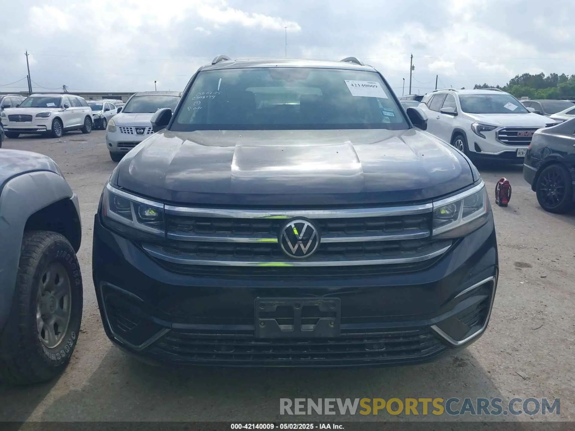 12 Photograph of a damaged car 1V2PR2CA4MC523500 VOLKSWAGEN ATLAS 2021